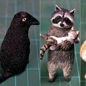 The artist creates figures of animals on the funny Internet meme