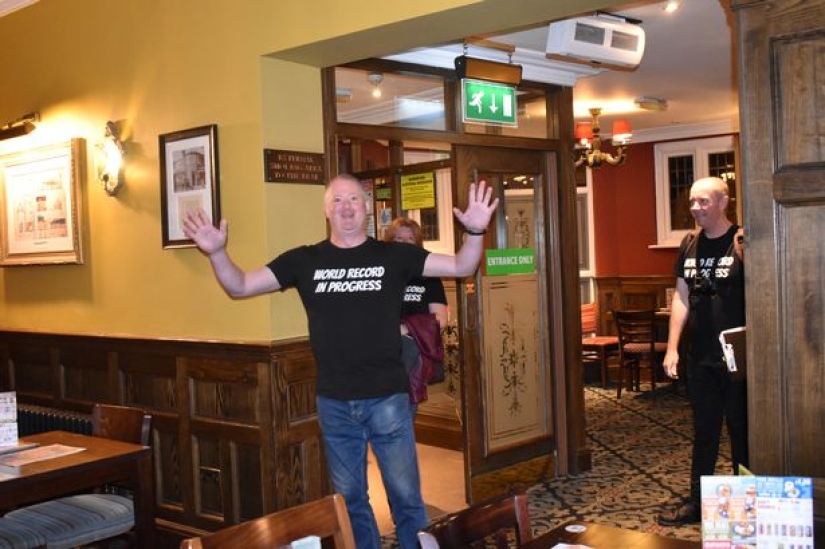 The Briton went to pubs for a day to get into the Guinness Book of Records