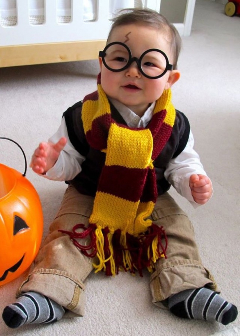 The funniest baby costume for a memorable holiday