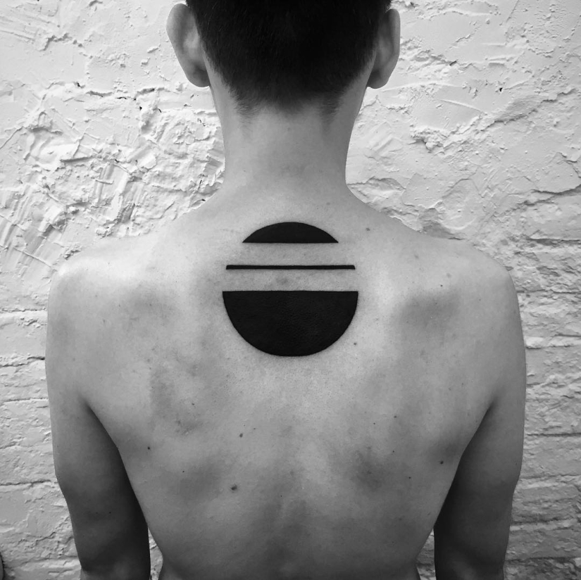 The genius of pure simplicity: Tattoo based on paintings by Malevich from the Moscow master
