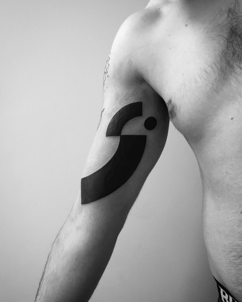 The genius of pure simplicity: Tattoo based on paintings by Malevich from the Moscow master