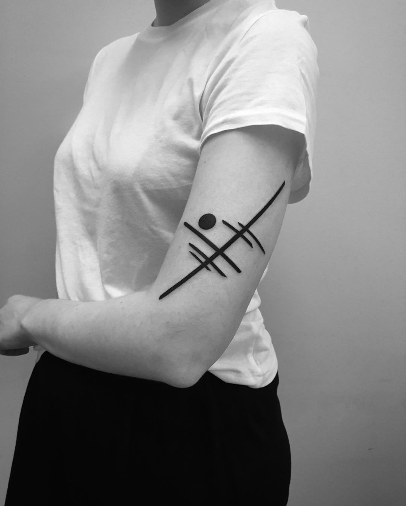 The genius of pure simplicity: Tattoo based on paintings by Malevich from the Moscow master