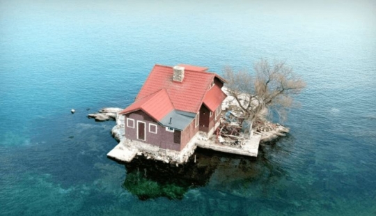 The island for one house got into the Guinness Book