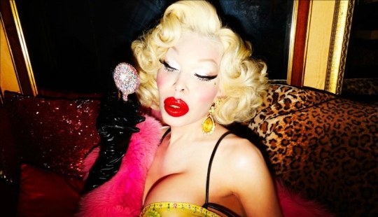 The life story of Amanda Lepore, a transsexual with the most expensive body