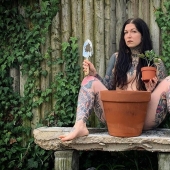 The most creative photos of the network flash mob World Day of the Naked Gardener