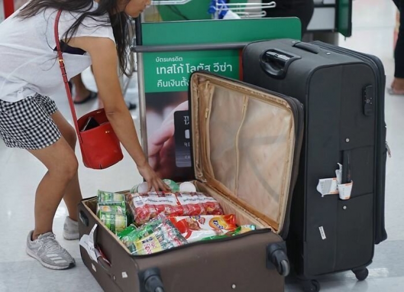 "The package is not necessary!" Shops of Thailand have started to refuse plastic