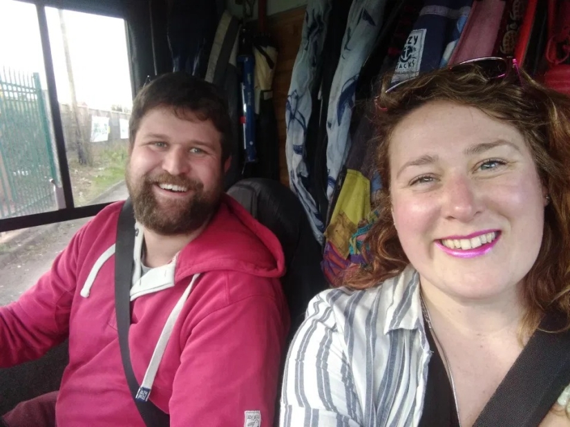 The Path of freedom: a couple from Britain lives in a minibus, having been traveling around Europe for two years