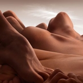 The photographer creates landscapes using only human bodies and the result looks great