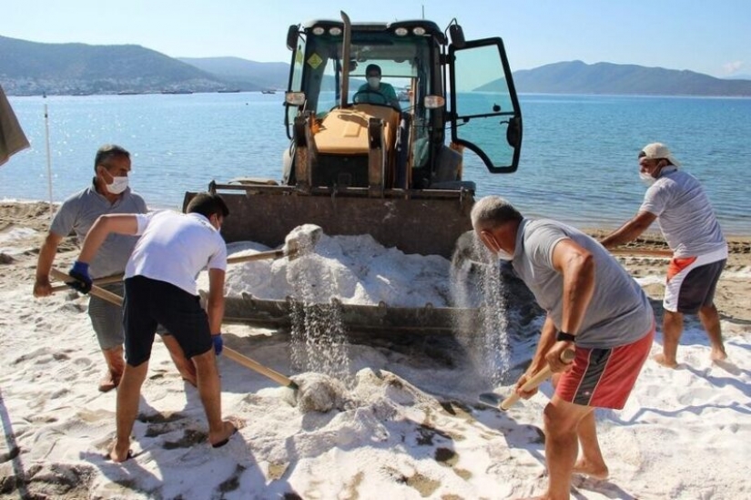 The secret of white beaches of Bodrum, or What is dangerous for tourists "Turkish Maldives"