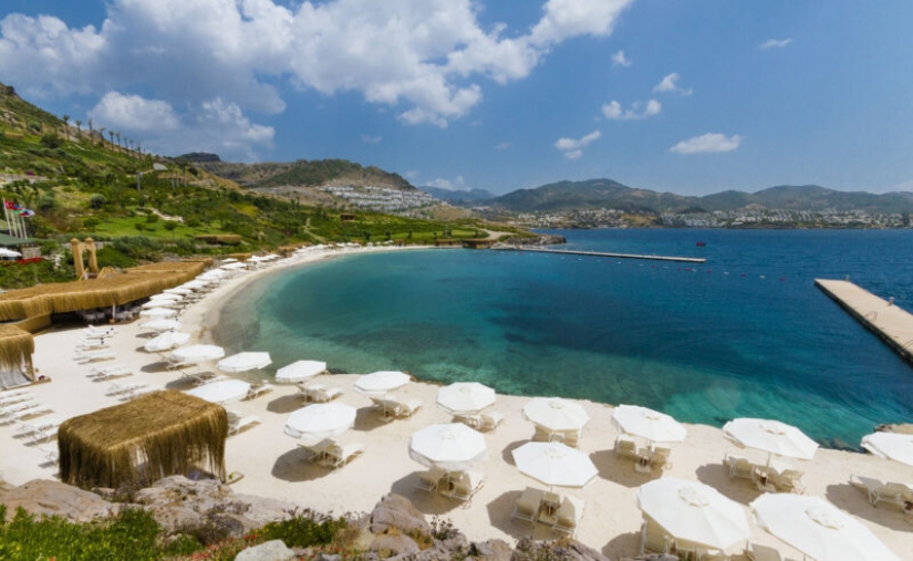 The secret of white beaches of Bodrum, or What is dangerous for tourists "Turkish Maldives"