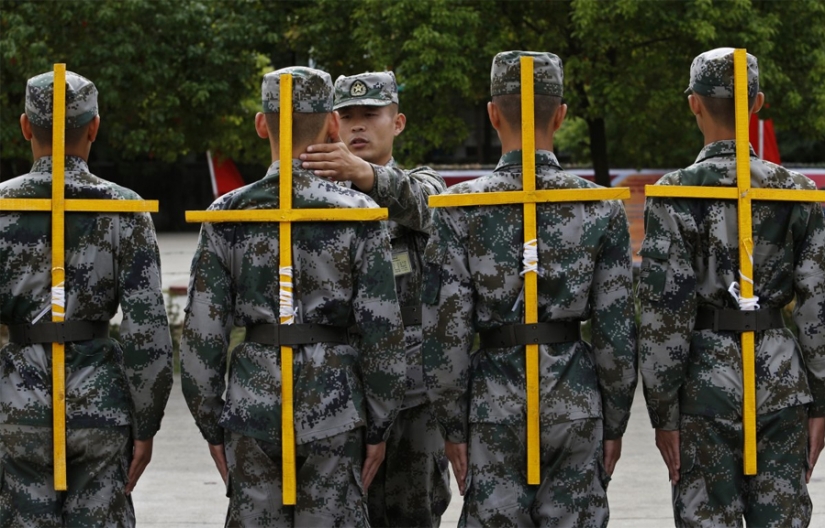 The toughest military training around the world
