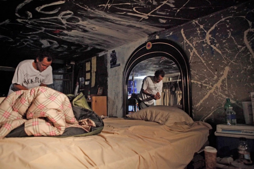 The underworld of sin city: a homeless life in the dark tunnels of Las Vegas