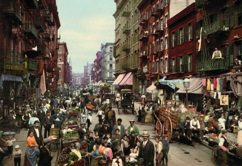 The very first color photographs of America
