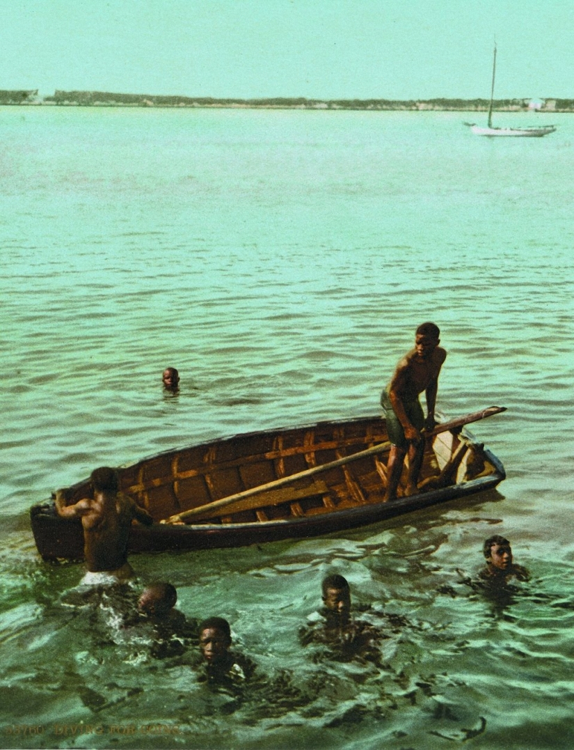 The very first color photographs of America