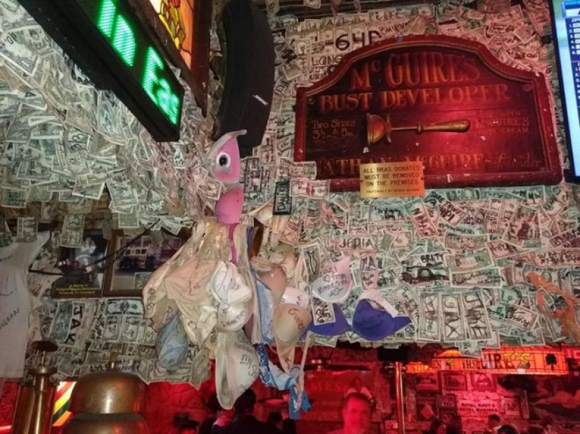 This pub in Florida is decorated with bills totaling two million dollars