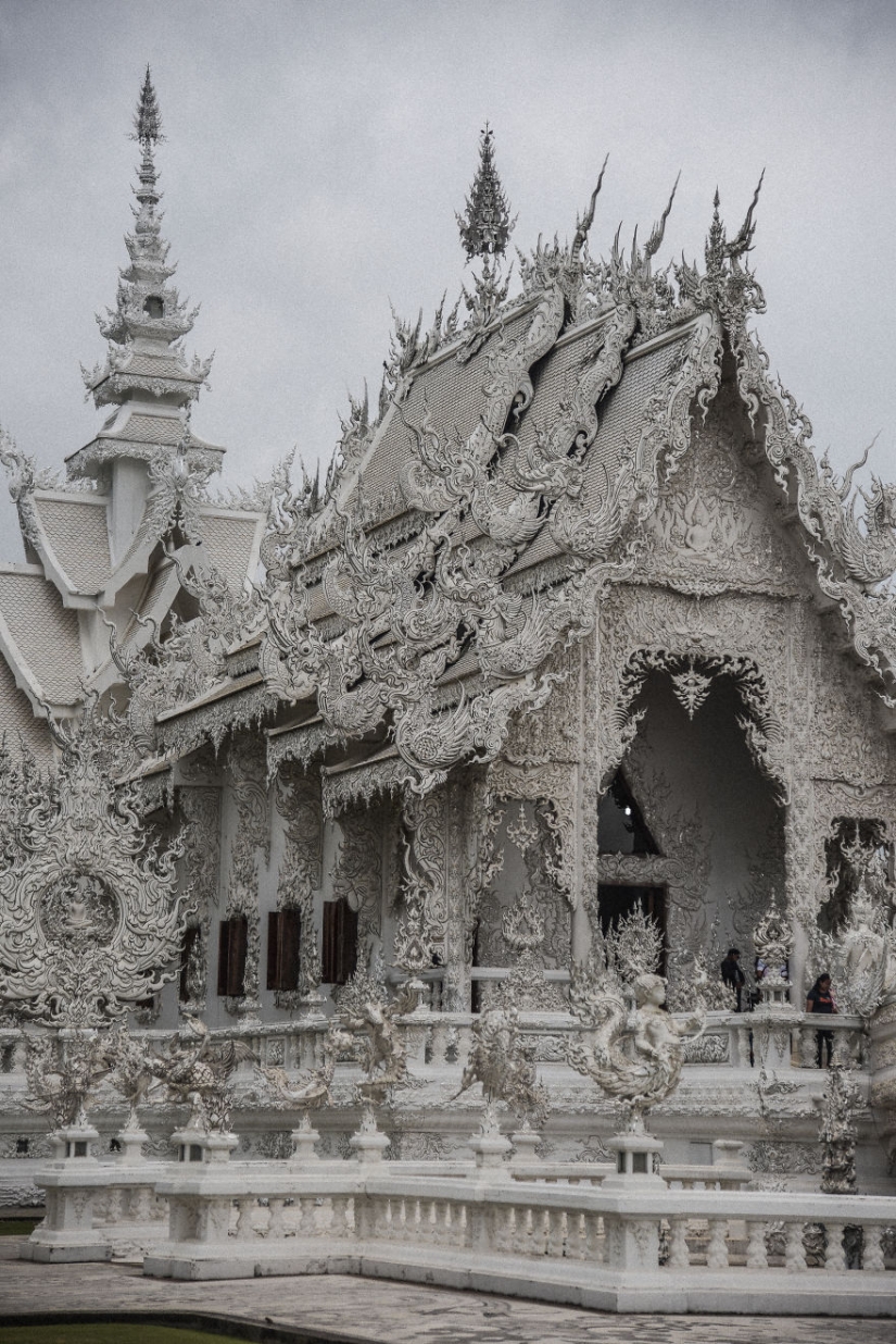 This white temple in Thailand is heaven and hell