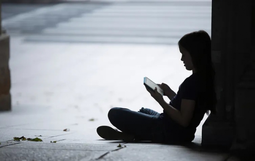 Trapped by Online Perverts: Stories about how children have suffered from Online stalkers