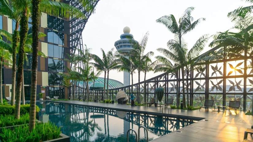 Tránsito con elegancia: 5 de los hoteles de aeropuerto más lujosos del mundo