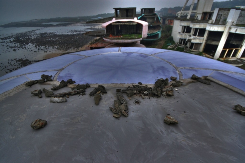 UFO Houses in Taiwan: An abandoned futuristic ghost town