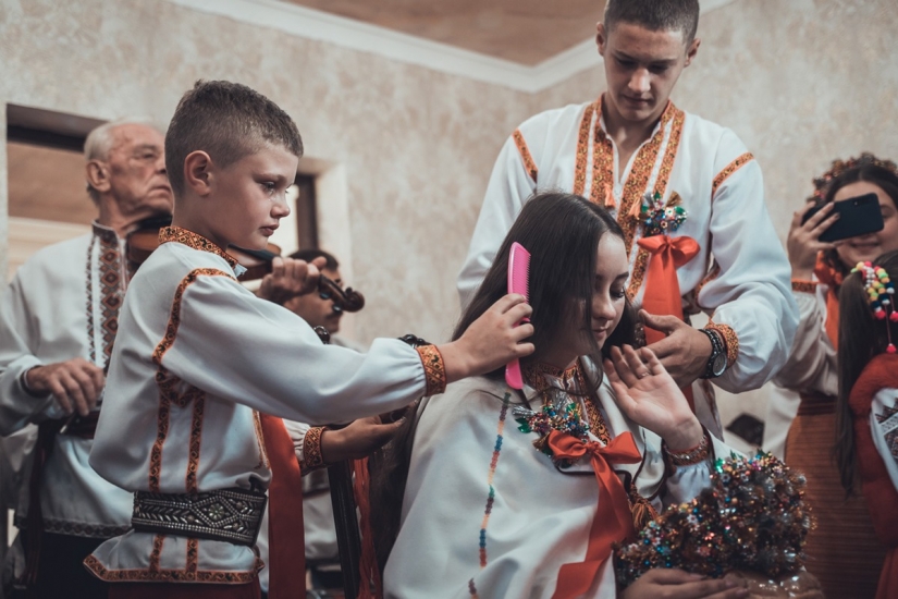 Ukraine through the eyes of a Dutchman: a terrific series of photos about life of Hutsuls