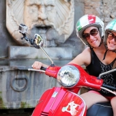 Un cuerpo para dos: ¿cómo viven las gemelas siamesas Abigail y Brittany Hensel?