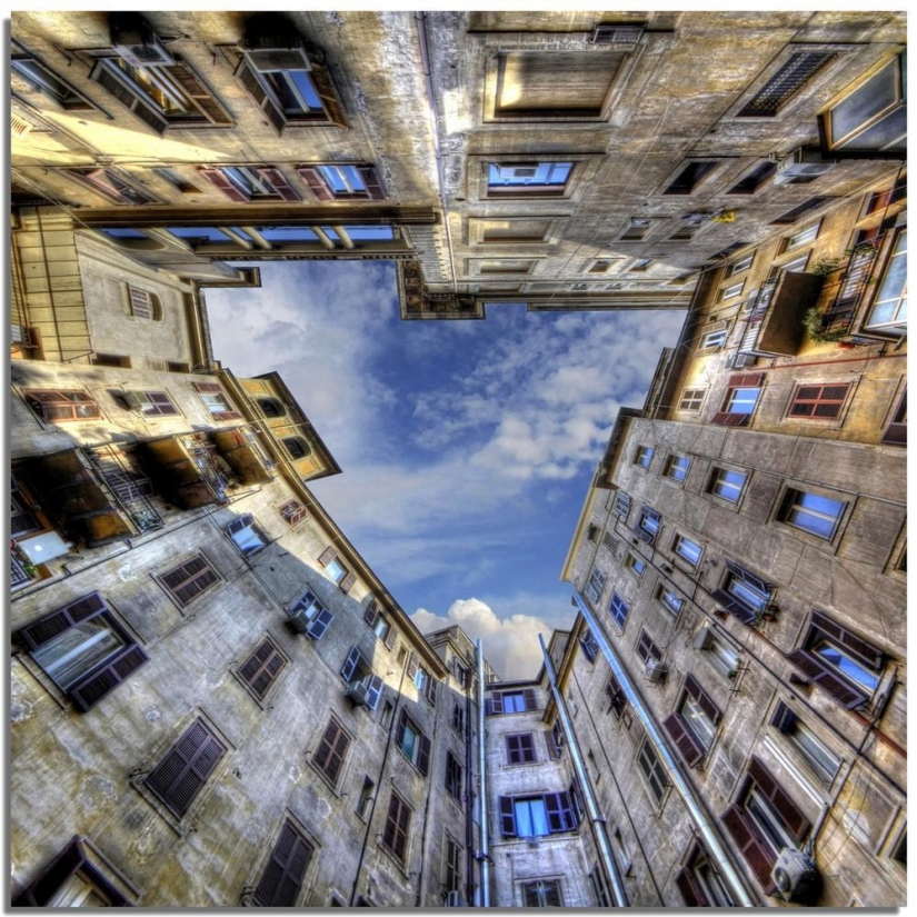 Under my feet, over my head: a dizzying building Stefano Scarselli