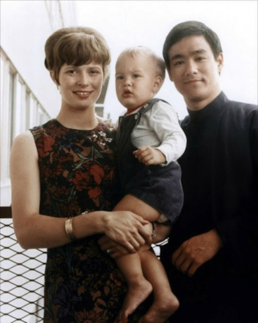Unknown photos of Bruce Lee from the family archive