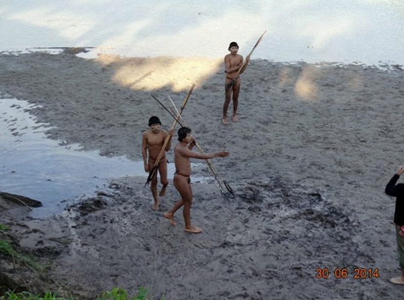 Unknown tribes: first contact with civilization