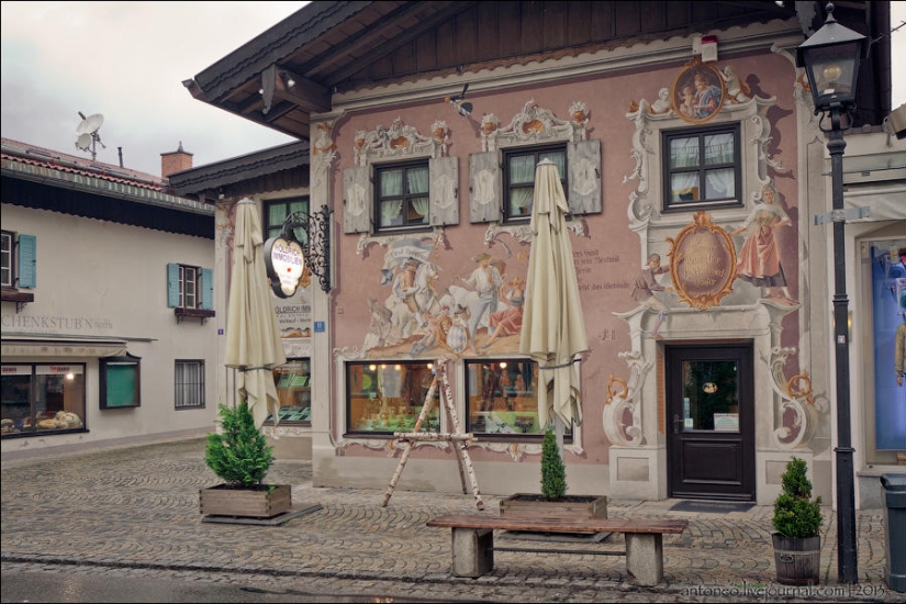 What a painted alpine village looks like