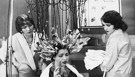 What did the first beauty treatments look like What did the first beauty treatments look like