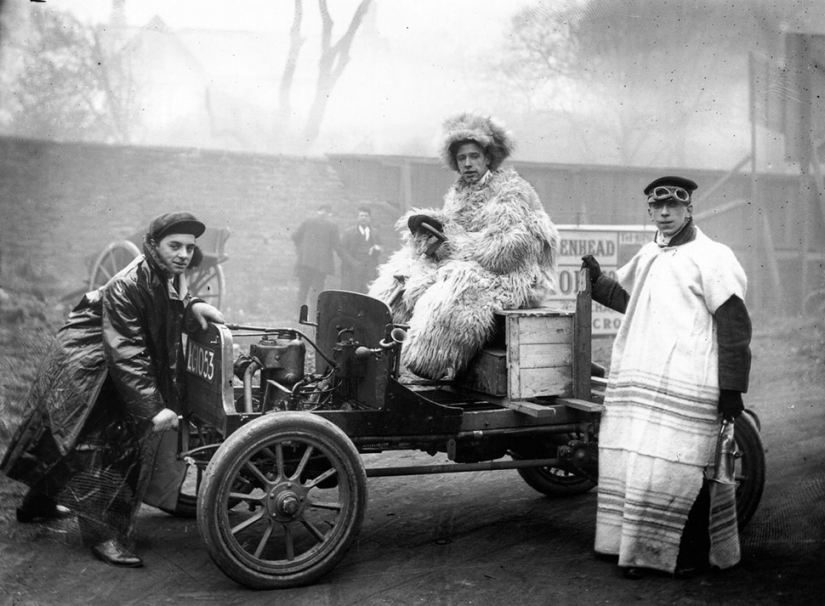 What did the first motorists wear