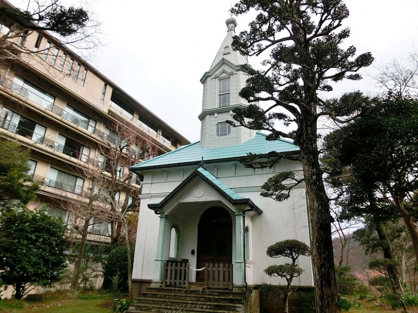 What do Orthodox churches in Japan look like?