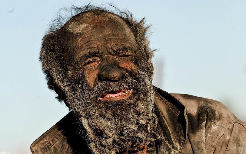 What does a person who hasn't washed in 60 years look like?