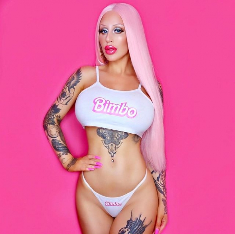Who are bimbo girls, or Why is it fashionable to be stupid now