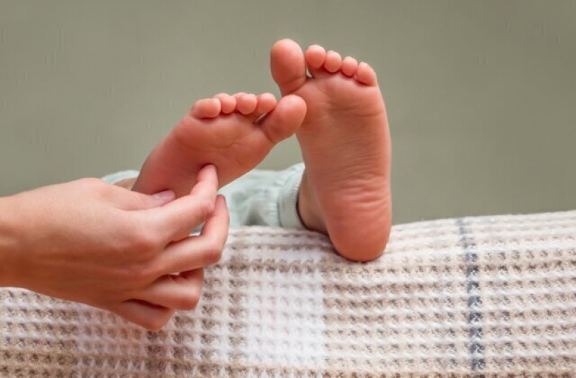 Why can't we tickle ourselves? Scientists explain