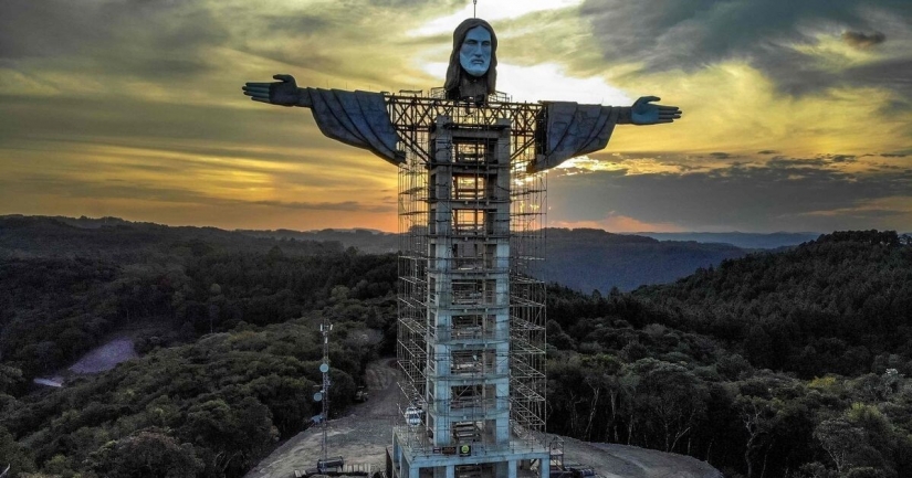 Why do they build a statue of Christ higher than the previous one in Brazil