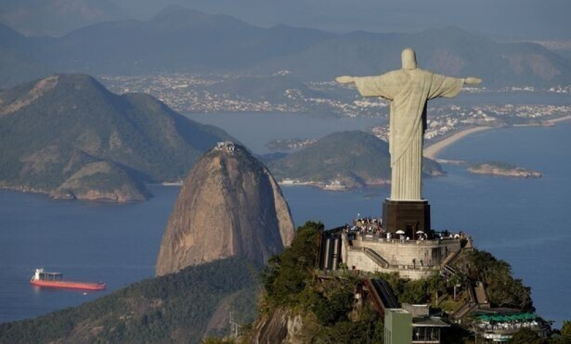 Why do they build a statue of Christ higher than the previous one in Brazil