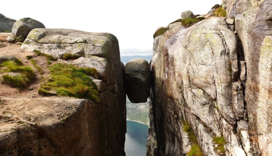 Will you dare to stand on the Kjeragbolten? Will you dare to stand on the Kjeragbolten?