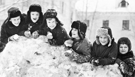 Winter in Soviet retro photos