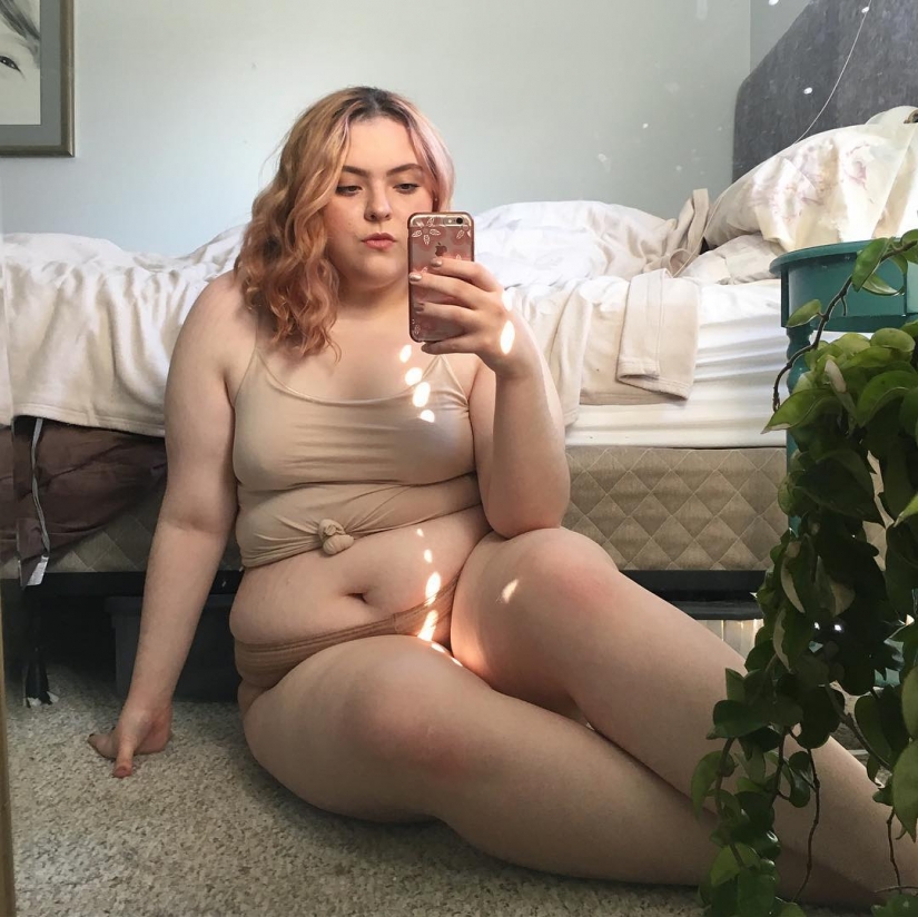 With a sagging belly, but high self-esteem: Liberated Jessica Blair and her photos in lingerie