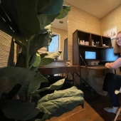 With all the amenities: an American woman converted the toilet into a home office