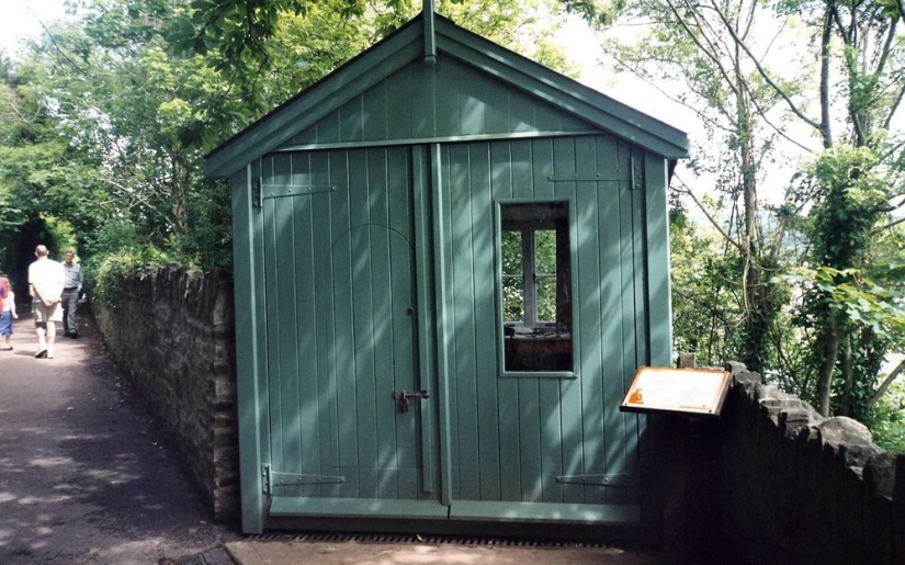 Workers' huts of famous writers