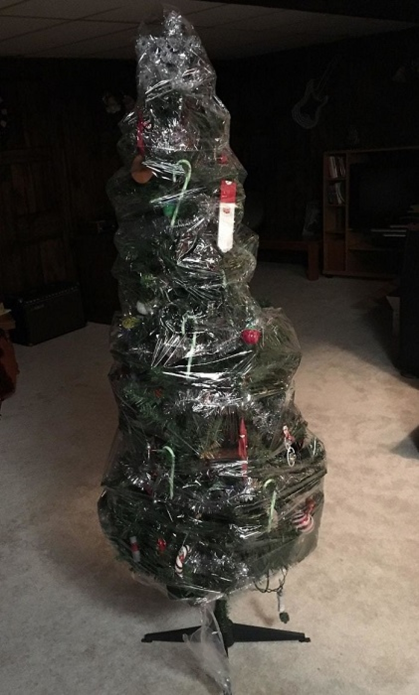 "¡Y así bajará!"20 árboles de Navidad locos que aparecieron gracias a la pereza de la Madre