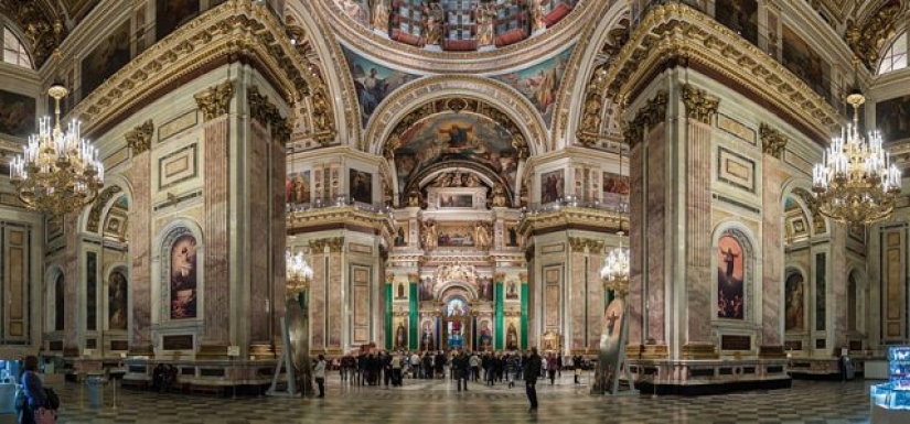 10 buildings in St. Petersburg that are amazing inside