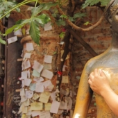 10 interesting finds made inside the statues