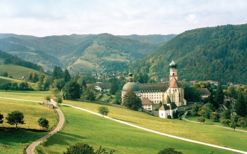 10 Little Known But Beautiful European Villages