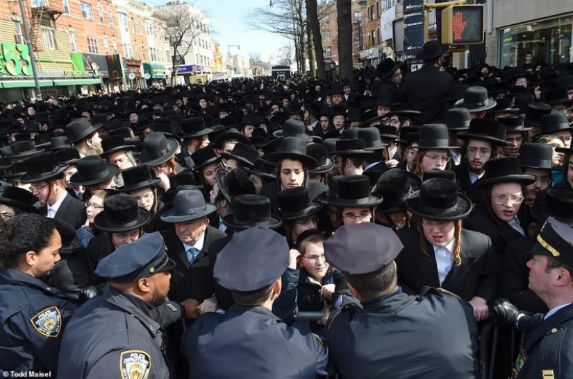 100.000 judíos jasídicos salieron a las calles de Brooklyn
