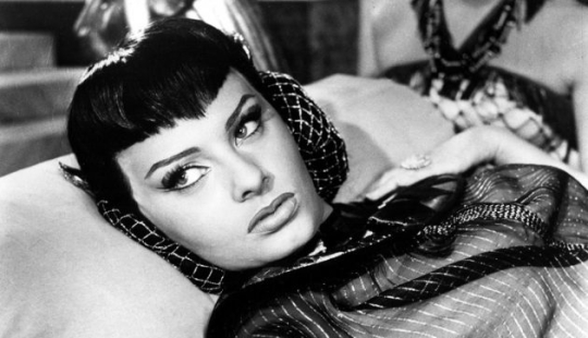 11 actrices que abrazaron a Cleopatra en vida en la pantalla grande