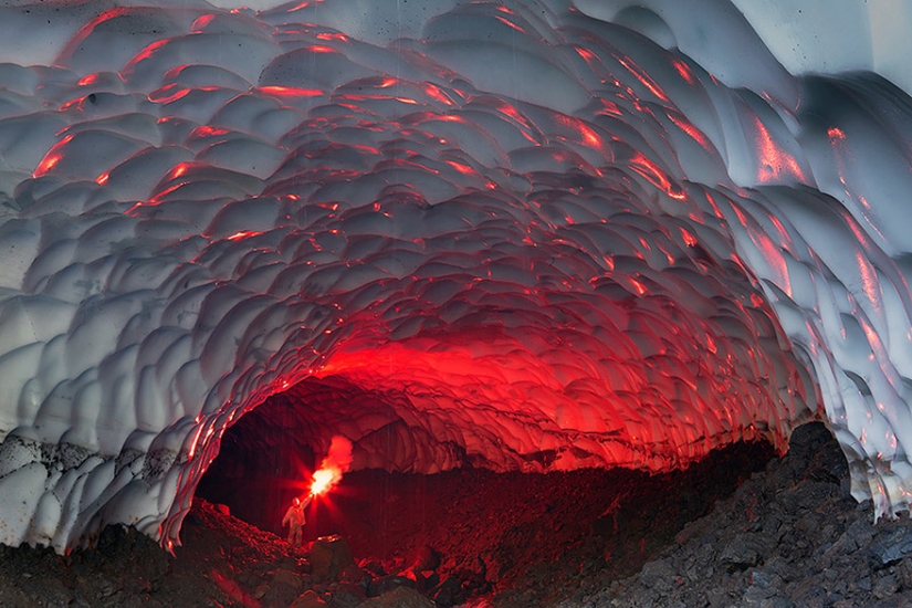 12 most majestic caves in the world