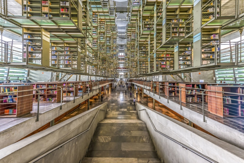 12 photos of beautiful libraries
